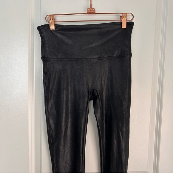SPANX faux leather sleek smoothing high waisted leggings 2437 - Picture 5 of 8